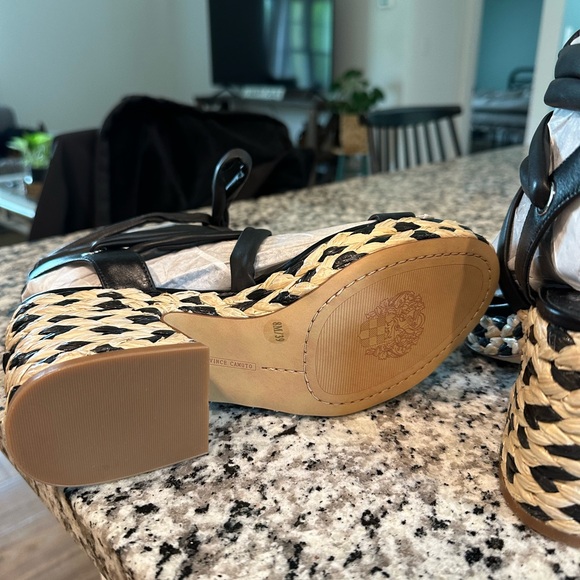 New! Vince Camuto Roreka Lace-Up Leather Heel - Picture 4 of 6